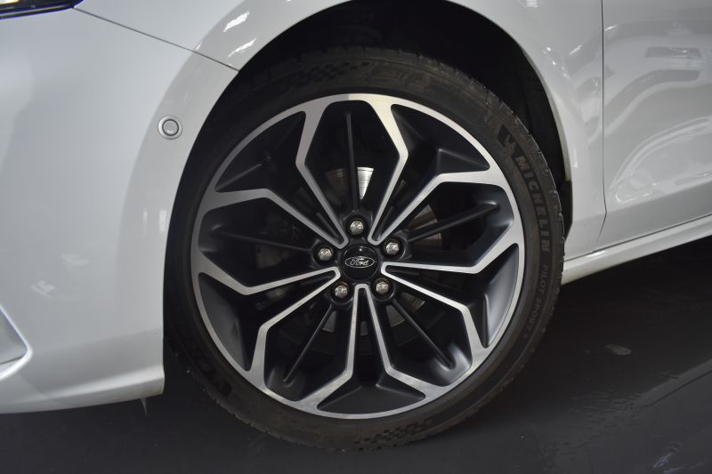 FORD FOCUS ST LINE 1.5 ECOBOOST 150CV