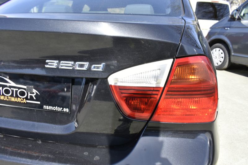 BMW SERIE 3  BERLINA E90 320 D 163CV PACK M SPORT