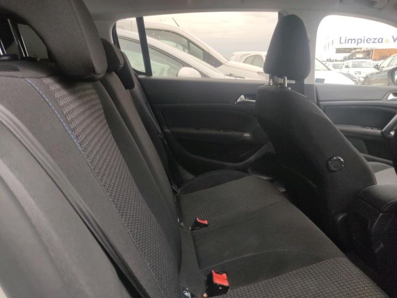 PEUGEOT 308 BERLINA CON PORTÓN 5P STYLE1.5  BLUEHDI 130