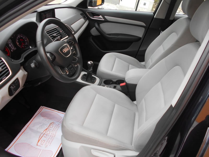 AUDI Q3 2.0 TDI 140 AMBITION-NAVI