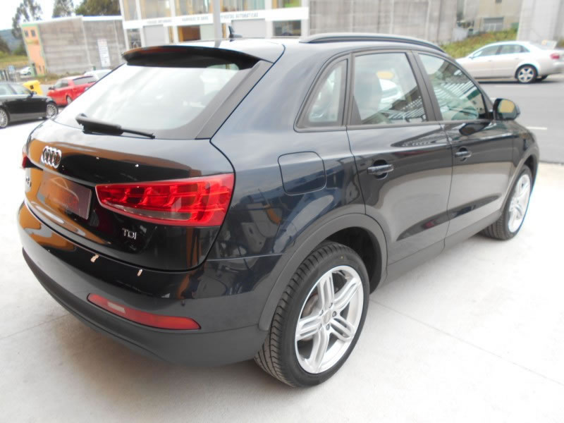 AUDI Q3 2.0 TDI 140 AMBITION-NAVI