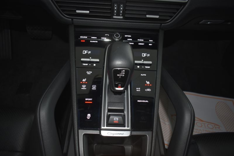 PORSCHE CAYENNE 340CV