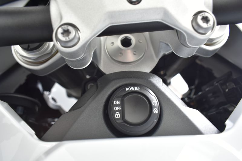 BMW S1000XR 165CV PACK M FULL NACIONAL BMW S1000XR 165CV PACK M FULL NACIONAL