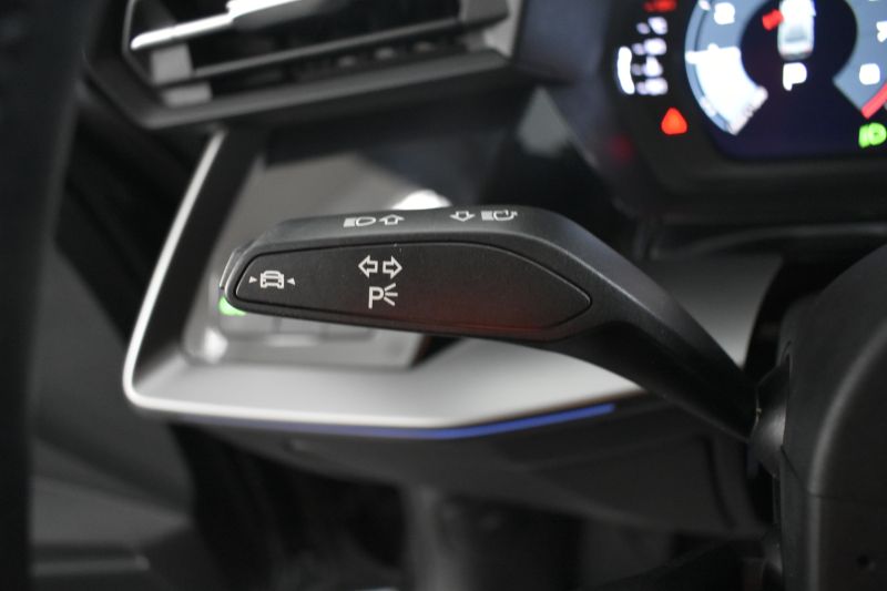 AUDI A3 SEDAN 30 TFSI 110 CV S TRONIC S LINE