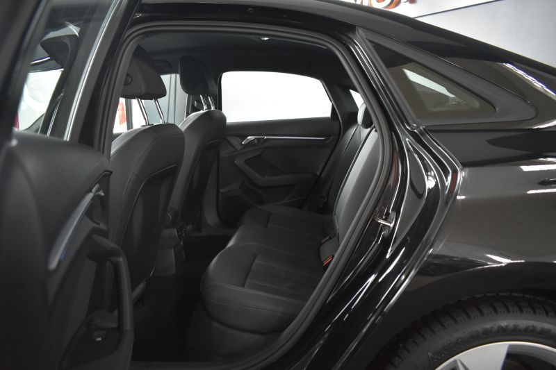 AUDI A3 SEDAN 30 TFSI 110 CV S TRONIC S LINE