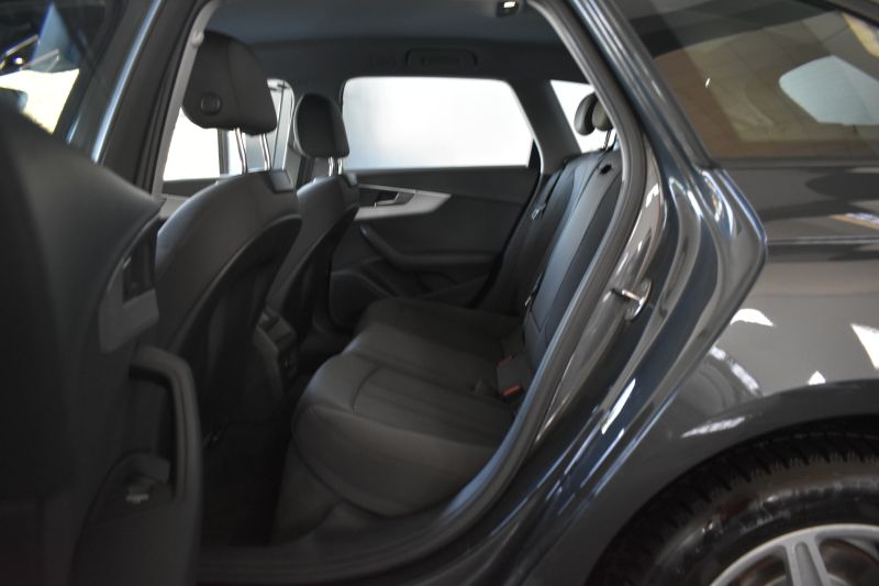 AUDI A4   AVANT 30 TDI 2.0 136CV STRONIC BUSINESS EDITION 