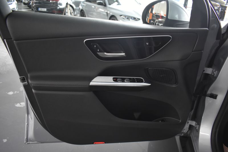 MERCEDES-BENZ GLC 220D 4MATIC AT9