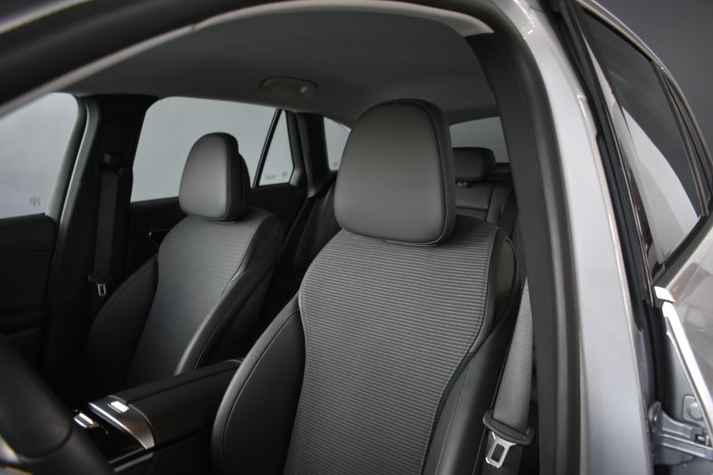 MERCEDES-BENZ GLC 220D 4MATIC AT9