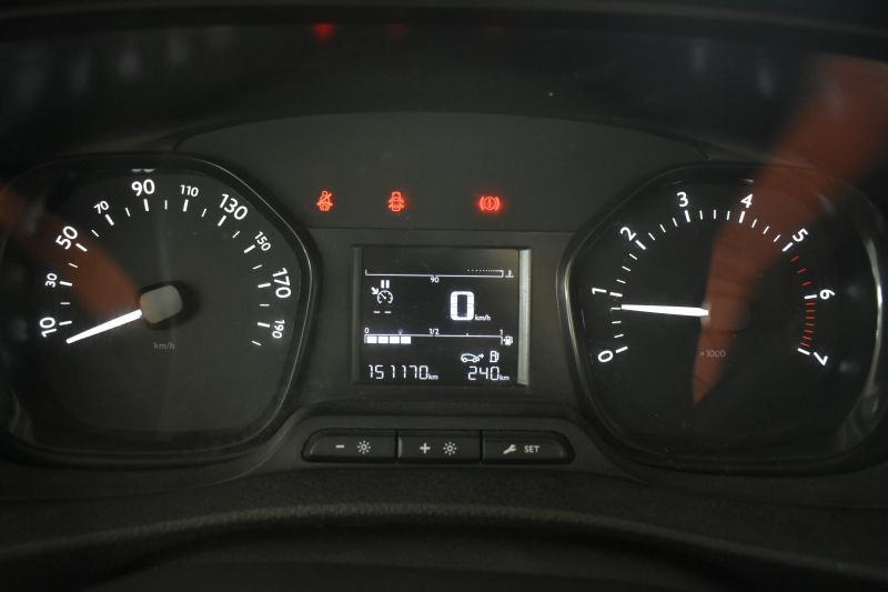 PEUGEOT EXPERT FURGON 1.5 BLUEHDI 120CV