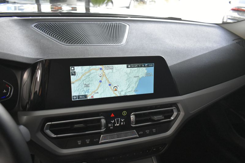 BMW SERIE 3  TOURING G21 318D AUTOMATICO 136CV