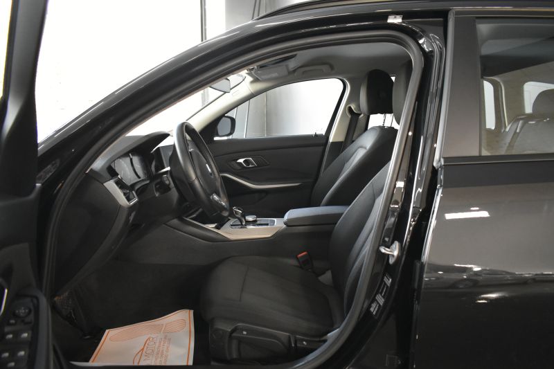 BMW SERIE 3  TOURING G21 318D AUTOMATICO 136CV