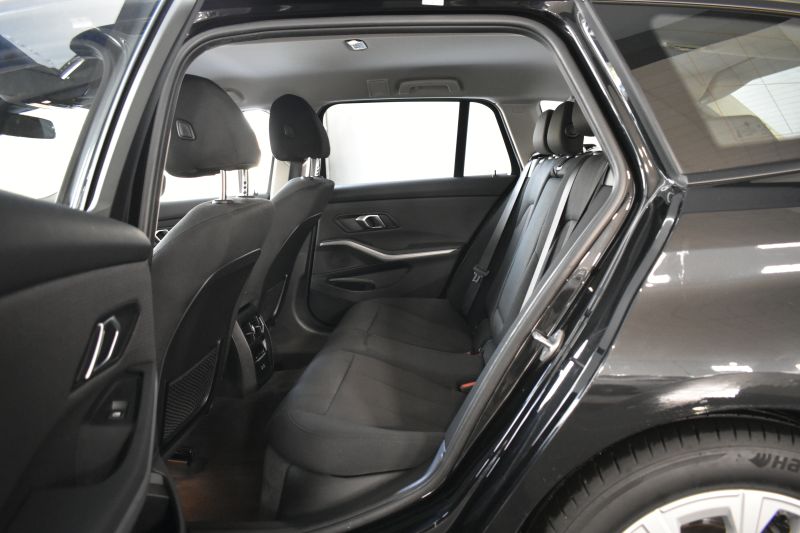 BMW SERIE 3  TOURING G21 318D AUTOMATICO 136CV