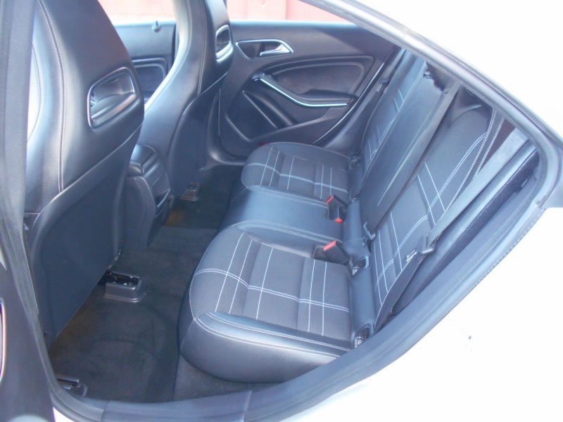 MERCEDES-BENZ CLASE Cla  CLA 220 AVANTGARDE NAVI BIXENON FULL