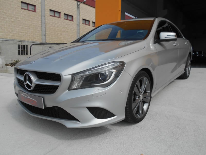 MERCEDES-BENZ CLASE Cla  CLA 220 AVANTGARDE NAVI BIXENON FULL