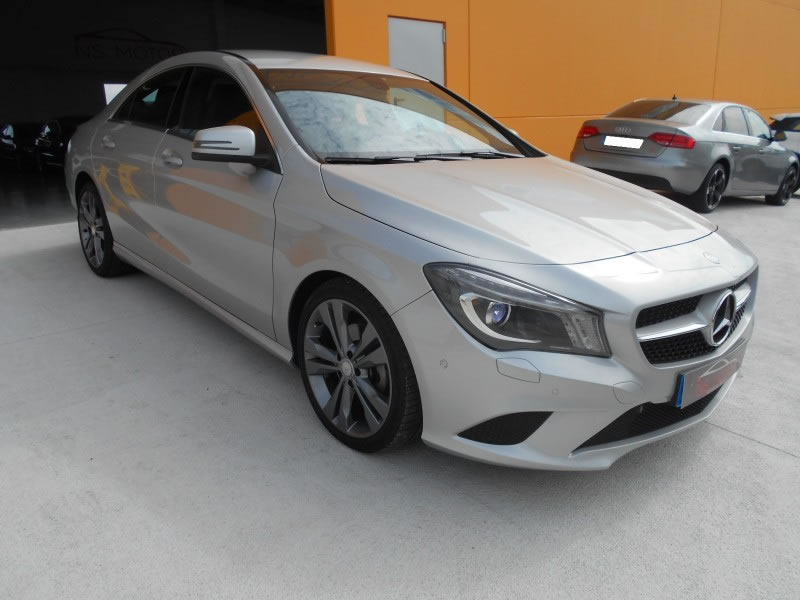 MERCEDES-BENZ CLASE Cla  CLA 220 AVANTGARDE NAVI BIXENON FULL