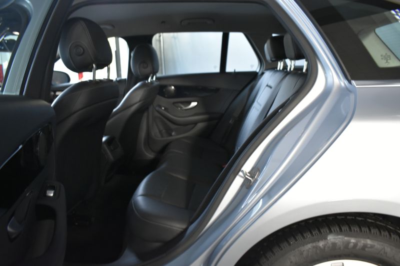 MERCEDES-BENZ CLASE C ESTATE 200D 2.2 136CV BUSINESS MERCEDES-BENZ CLASE C ESTATE 200D 2.2 136CV BUSINESS