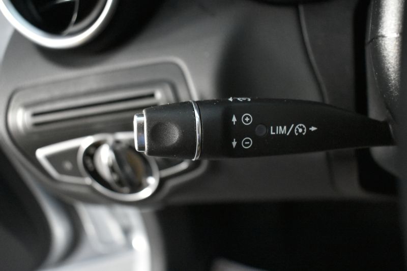 MERCEDES-BENZ CLASE C ESTATE 200D 2.2 136CV BUSINESS MERCEDES-BENZ CLASE C ESTATE 200D 2.2 136CV BUSINESS