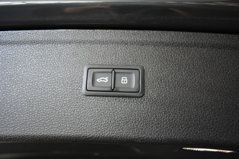 AUDI Q5 DESIGN 35 TDI 2.0 165CV AT7