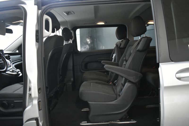 MERCEDES-BENZ CLASE V 220 D 165CV AT9