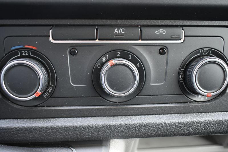 VOLKSWAGEN TRANSPORTER FURGON 2.0 TDI 150CV 