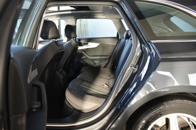 AUDI A4  AVANT 30 TDI 2.0 136CV STRONIC 