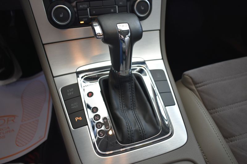 VOLKSWAGEN PASSAT VARIANT 2.0 TDI CR 170CV 4MOTION RLINE DSG