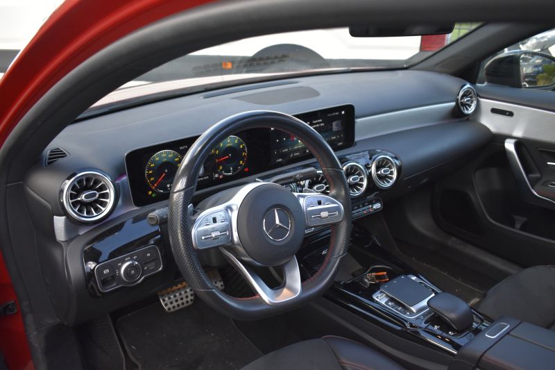 MERCEDES-BENZ CLASE A 35 AMG MERCEDES-BENZ CLASE A 35 AMG