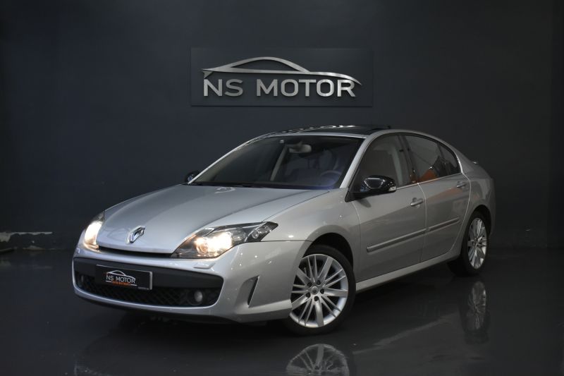 RENAULT LAGUNA GT 4CONTROL 2.0 DCI 150CV RENAULT LAGUNA GT 4CONTROL 2.0 DCI 150CV