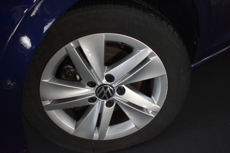 VOLKSWAGEN GOLF 8 2.0 TDI 115CV