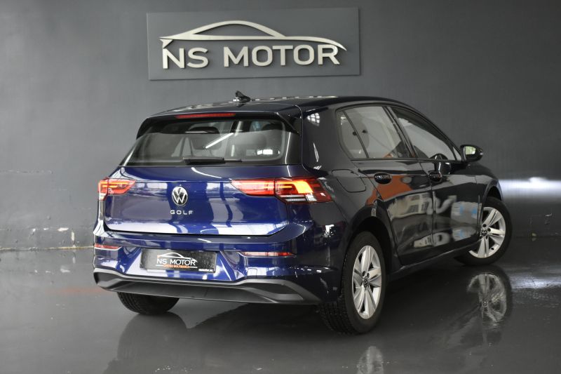 VOLKSWAGEN GOLF 8 2.0 TDI 115CV