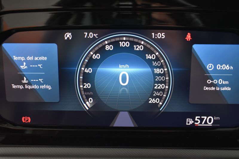 VOLKSWAGEN GOLF 8 2.0 TDI 115CV