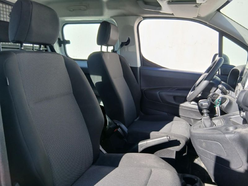 CITROEN BERLINGO COMBI TALLA M BLUEHDI 100CV  5 PLAZAS LIVE PACK BUSINE