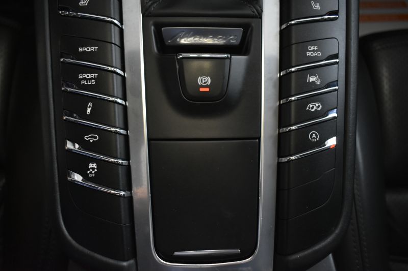 PORSCHE MACAN TURBO 400CV