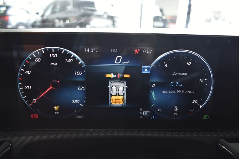 MERCEDES-BENZ CLA  SHOOTING BRAKE 200D 150CV DCT