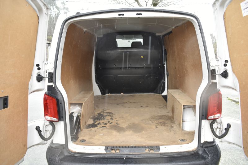 VOLKSWAGEN TRANSPORTER FURGON CORTO 2.0 TDI CR 110CV 