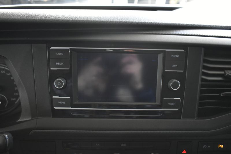 VOLKSWAGEN TRANSPORTER FURGON CORTO 2.0 TDI CR 110CV 