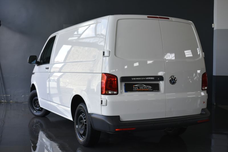 VOLKSWAGEN TRANSPORTER FURGON CORTO 2.0 TDI CR 110CV 