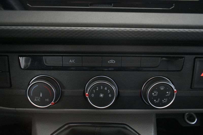 VOLKSWAGEN TRANSPORTER FURGON CORTO 2.0 TDI CR 110CV 