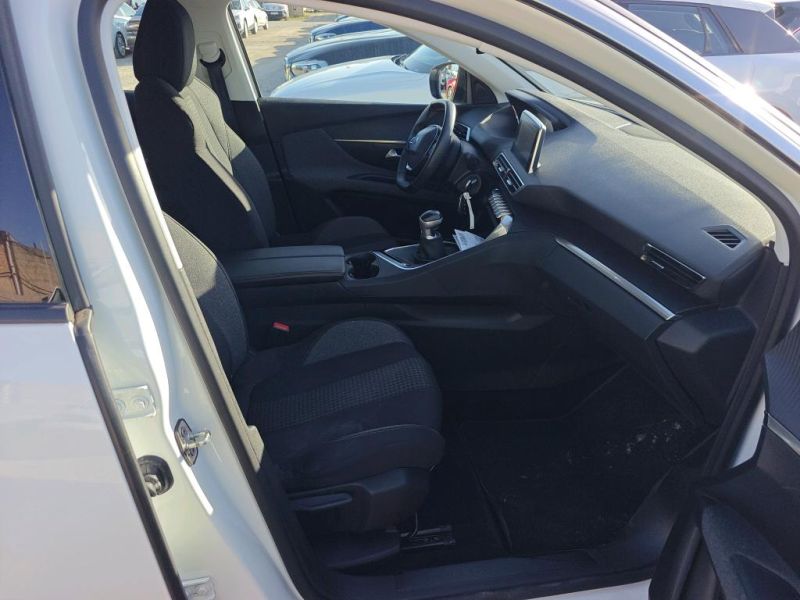 PEUGEOT 3008 ACTIVE 1.5 BLUEHDI 130CV