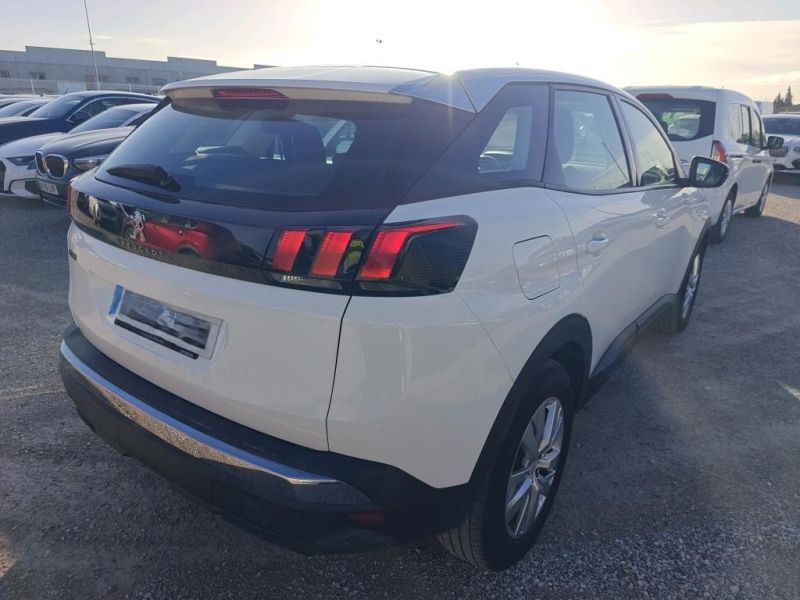 PEUGEOT 3008 ACTIVE 1.5 BLUEHDI 130CV
