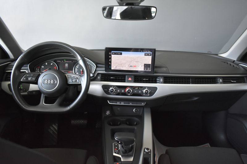 AUDI A4  AVANT 30 TDI 2.0 136CV STRONIC