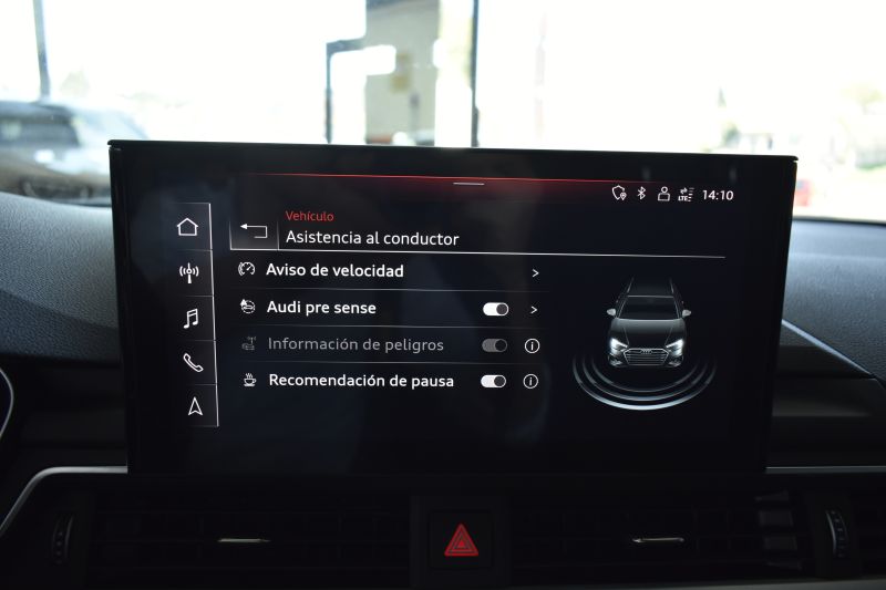 AUDI A4  AVANT 30 TDI 2.0 136CV STRONIC