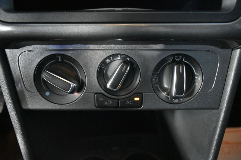 VOLKSWAGEN POLO  ADVANCE 1.4 85CV