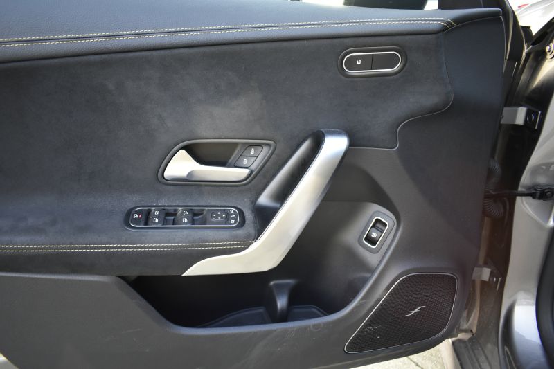 MERCEDES-BENZ CLA 45S AMG SHOOTING BRAKE MERCEDES-BENZ CLA 45S AMG SHOOTING BRAKE