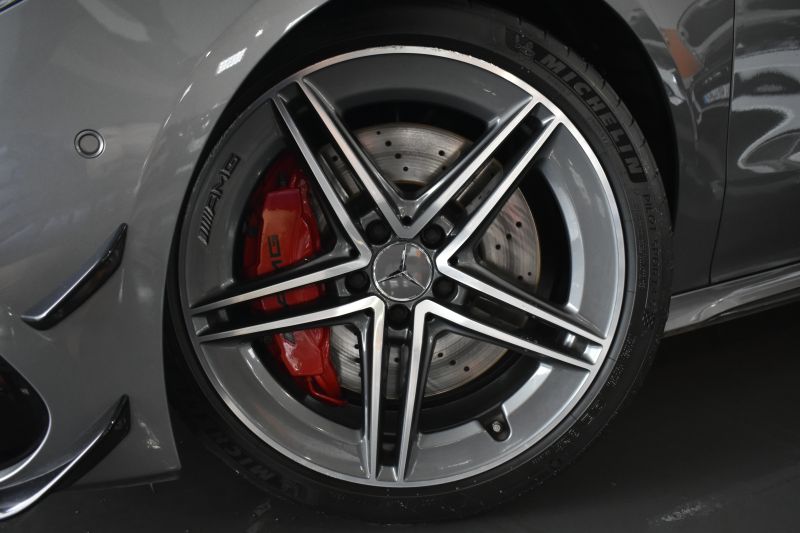 MERCEDES-BENZ CLA  45S AMG SHOOTING BRAKE