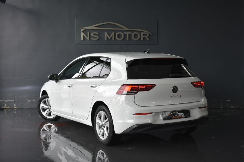 VOLKSWAGEN GOLF 8 1.0 TSI 110CV 