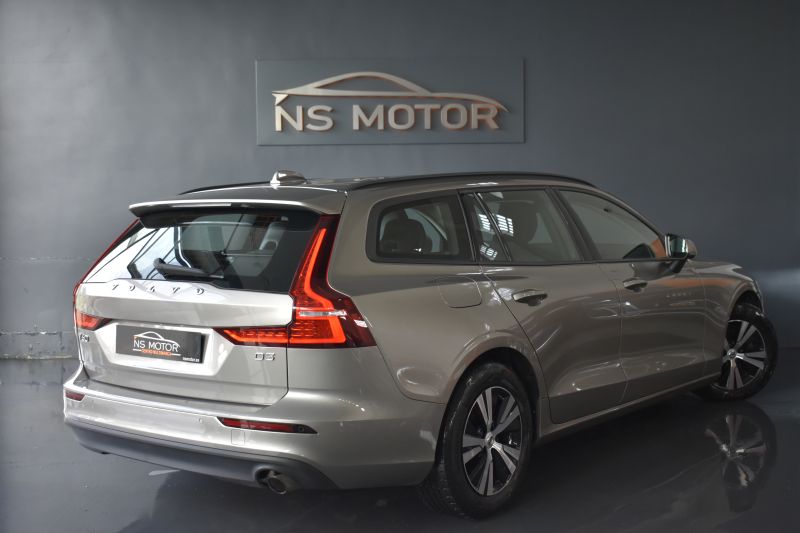 VOLVO V60 2.0 D3 150CV 