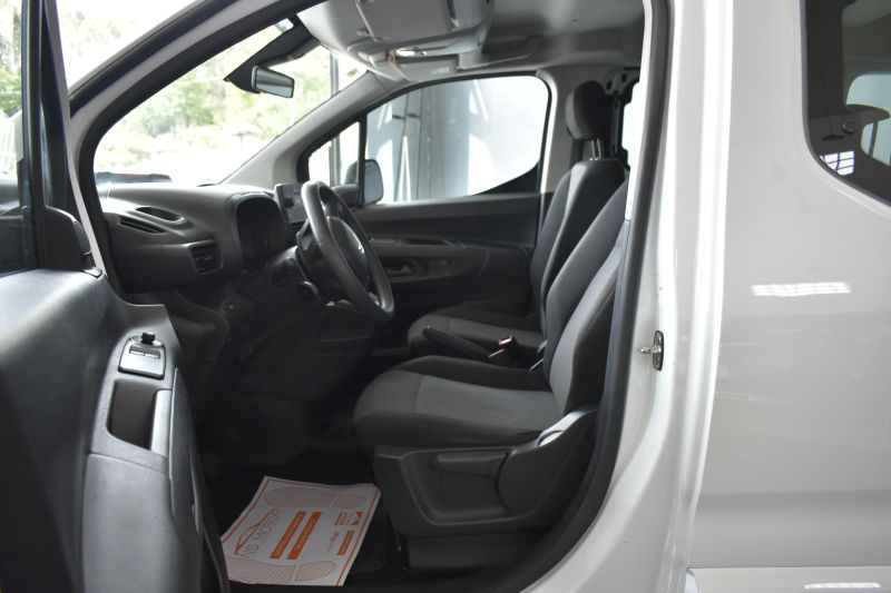 CITROEN BERLINGO MONOVOLUMEN COMPACTO 1.5 BLUEHDI 102CV TALLA M LIVE  