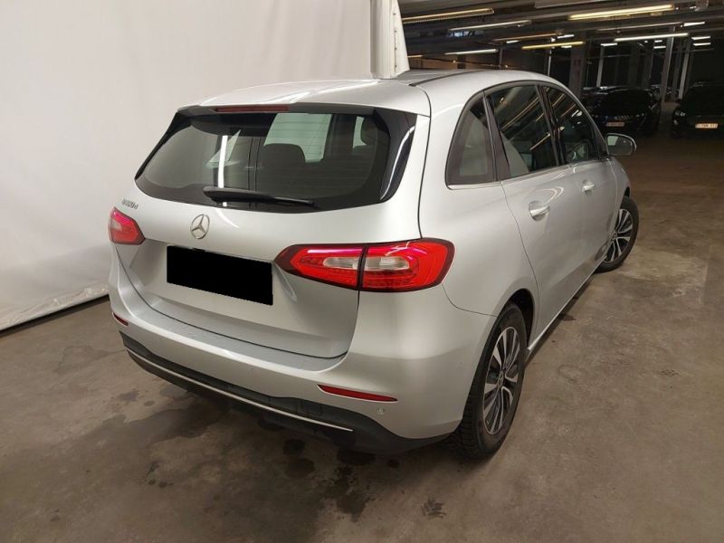 MERCEDES-BENZ CLASE B 180D 115CV BUSINESS MERCEDES-BENZ CLASE B 180D 115CV BUSINESS