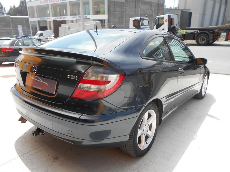 MERCEDES-BENZ 220 CDI SPORTCOUPE